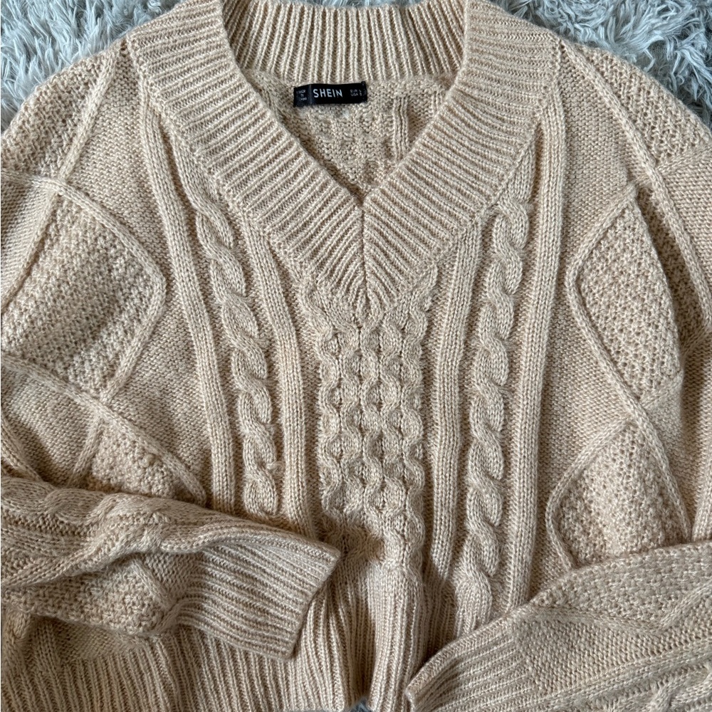 SHEIN V-Neck Sweater